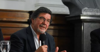 Alberto Sileoni: “Que no haya repitencia no significa que no haya exigencia”