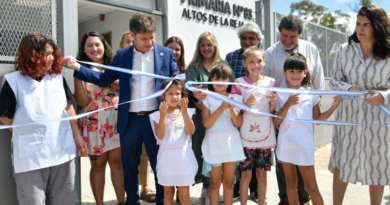 Kicillof inauguró la Escuela Primaria Nº83 de Moreno: “Esto es construir futuro”