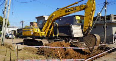[Video] Comenzó una nueva obra de asfalto reticulado en Libertad