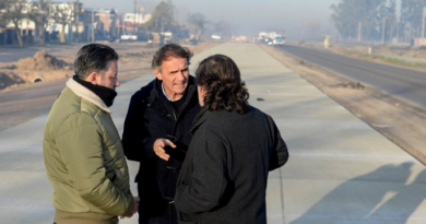 Katopodis recorrió las obras de la Ruta 40 en Merlo