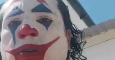 [Video] El Palomar: un hombre fue impedido de votar por presentarse maquillado como el Joker