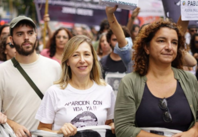 El Frente de Izquierda cierra su campaña frente a la Embajada de Estados Unidos