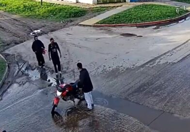 Francisco Álvarez: atacaron a un adolescente con un machete para robarle la moto