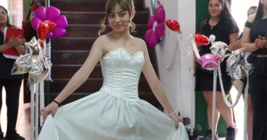 Alumnas de Artes y Oficios de Merlo exhibieron sus trabajos en maquillaje y peinado