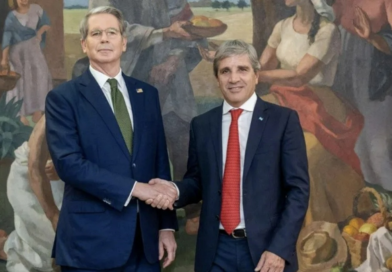 Caputo confirmó que se desestimó la ayuda económica de Estados Unidos