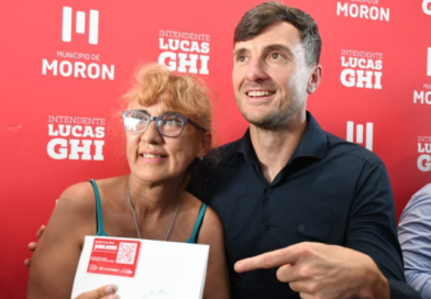 Nueva entrega de tarjetas de descuentos para jubilados y jubiladas de Morón