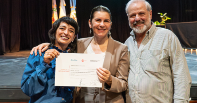 Mariel Fernández entregó diplomas a egresadas y egresados de la UNA de la sede Moreno