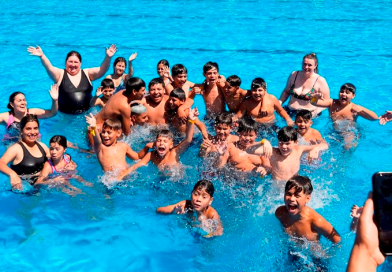 Más de mil estudiantes participaron de la apertura de las Escuelas de Verano 2026 en Merlo