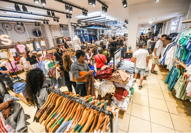 Por un fuerte alza en el inicio del año, las ventas minoristas crecieron más de 2% en 2025