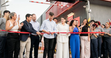 Más puesto de trabajo para las y los moronenses: inauguraron local de Mostaza