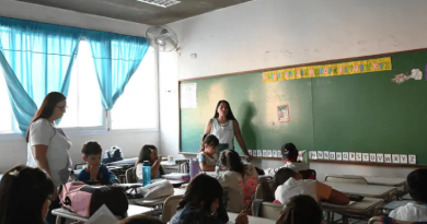 Más de un millón de estudiantes bonaerenses ya están en las aulas