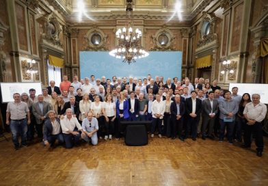 Kicillof: “La Provincia y los municipios no les vamos a dar la espalda a los bonaerenses que sufren necesidades”