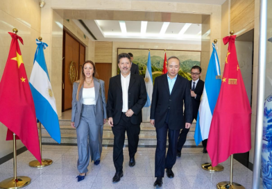 Merlo busca atraer inversiones chinas, equilibrar el comercio y ampliar el financiamiento para infraestructura