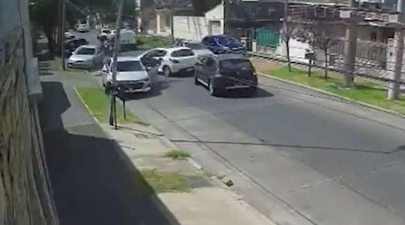 [Video] Morón: persecución, choque y tres detenidos dedicados a entraderas