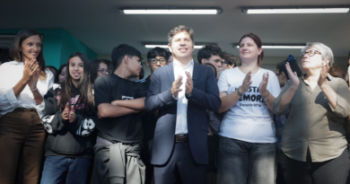 Kicillof inauguró un edificio escolar en Ensenada “mientras el Gobierno nacional nos quita recursos”