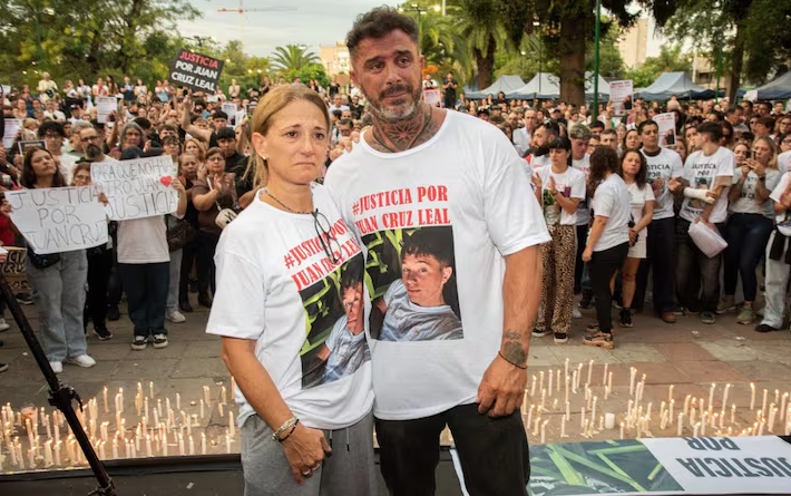 Ituzaingó: miles de personas se movilizaron para exigir justicia por el crimen de Juan Cruz Leal, víctima de gatillo fácil