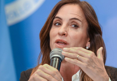 Tolosa Paz llamó a conformar un frente amplio para vencer a Milei