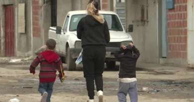 Más de la mitad de niños y adolescentes sigue en la pobreza