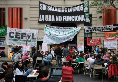 «Las universidades siguen abiertas»