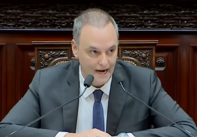 «Yo mismo afronté los pagos de los viajes con mi familia, no fueron financiados por terceros»