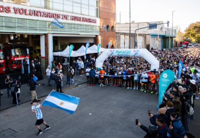 Miles de vecinos participaron de la maratón mundialista en beneficio de los Bomberos de Hurlingham
