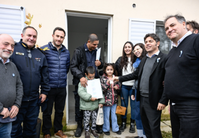 Kicillof entregó viviendas en Marcos Paz: “la inversión pública permitió construir este barrio”