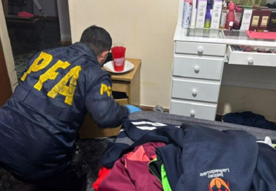 Allanaron la casa de una funcionaria de Morón por narcotráfico y hallaron drogas: fue desplazada de su cargo