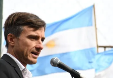Morón conmemoró el 216° aniversario de la Revolución de Mayo con un acto encabezado por Lucas Ghi