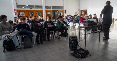 Merlo: estudiantes de tercer año participaron de «Las escuelas debaten»