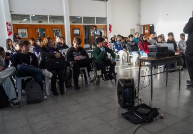 Merlo: estudiantes de tercer año participaron de «Las escuelas debaten»
