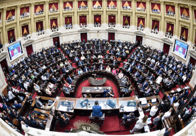 El oficialismo convocó a sesión para tratar la quita de subsidios al gas y la ley de Hojarasca
