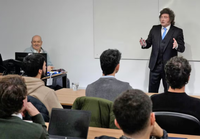 Milei dio una clase en la Universidad de San Andrés