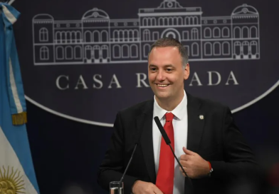 Manuel Adorni adhirió al Régimen Simplificado de Ganancias