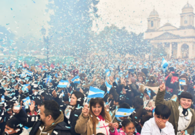 Miles de estudiantes de Morón Prometieron Fidelidad a la Bandera