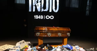 Alrededor de un millón de personas despiden al «Indio» Solari y el velatorio se extendería un día más