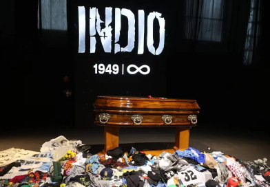 Alrededor de un millón de personas despiden al «Indio» Solari y el velatorio se extendería un día más
