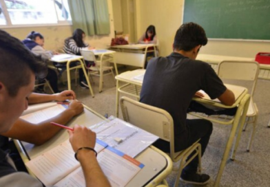 Más del 74% de los jóvenes argentinos terminó la secundaria, aunque persisten fuertes desigualdades