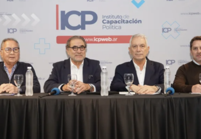 Alak encabezó una clase de formación política en Ituzaingó