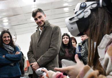 Morón: Se presentó “Pisar Malvinas”, la experiencia para conocer las Islas a través de la realidad virtual