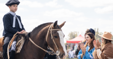 Moreno: imponente desfile de caballos en el Distrito Ecológico Roggero