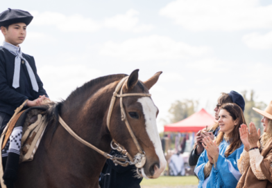 Moreno: imponente desfile de caballos en el Distrito Ecológico Roggero