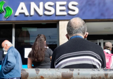 El gobierno otorgará un bono a los jubilados y pensionados en septiembre
