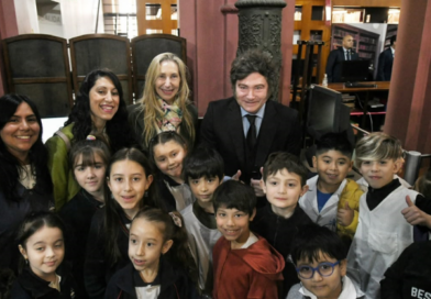 Milei: “La Argentina que queremos se construye en gran parte en las aulas”