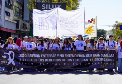 Merlo: estudiantes de escuelas públicas marcharon por la educación pública y sus derechos