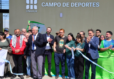 Katopodis inauguró el nuevo Campo de Deportes de la UNAHUR