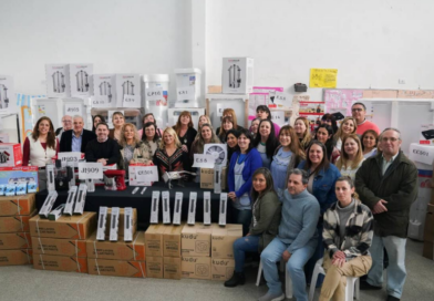 Escuelas de Ituzaingó recibieron equipamiento por $45 millones