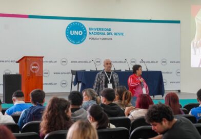 Merlo: se realizó la Expo Universitaria en la UNO