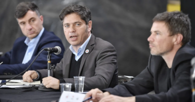 «Hoy tenemos un gobierno que ha venido a destruir la industria, la ciencia y la universidad»