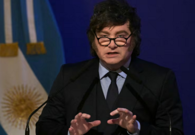 Pasados los mil días de gobierno, la imagen negativa de Milei supera el 50%