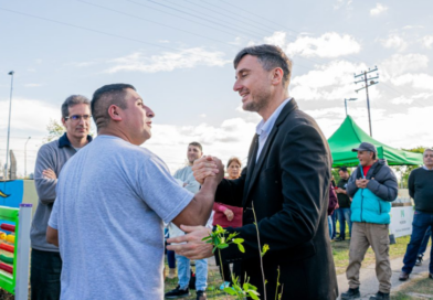 Morón inauguró una nueva plaza en el Corredor Stevenson